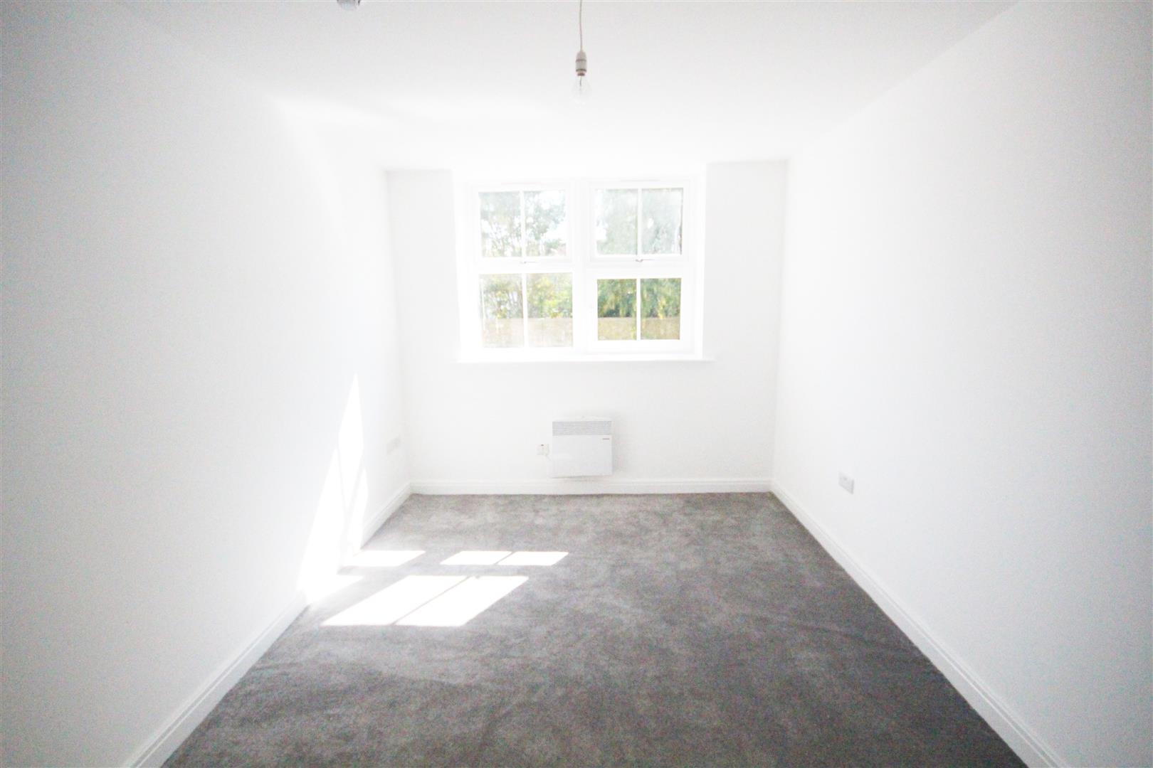 1 bedroom apartment To Let in Earby - IMG_7527.jpg